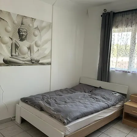 Jesolo Apartmanhaz شقة