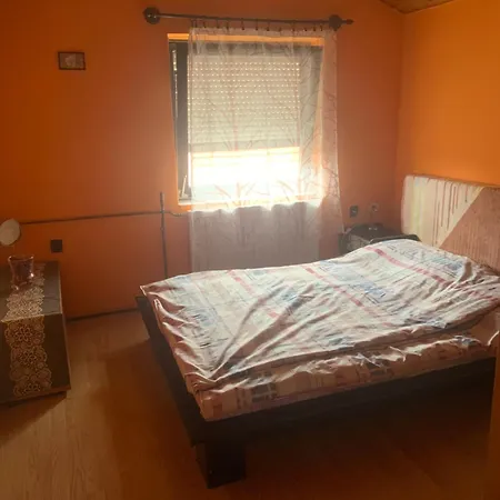 Jesolo Apartmanhaz דירה Balatonkeresztúr