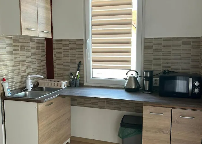 Jesolo Apartmanhaz דירה Balatonkeresztúr